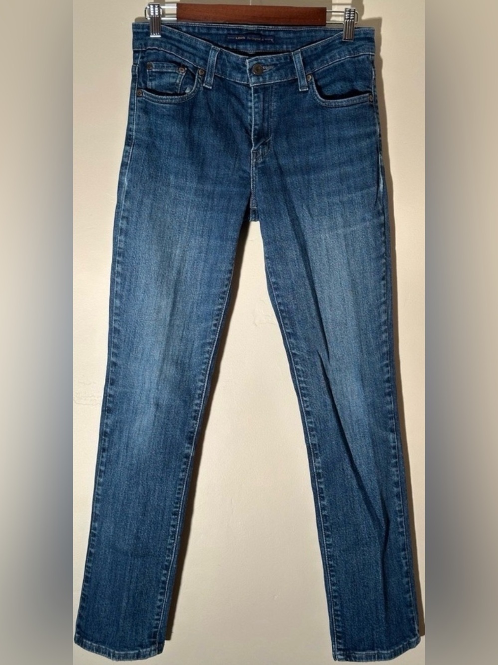 Levi’s Women’s Size 8 Dark Wash Skinny Jeans Mid Rise 30x29 Stretch Denim Blue